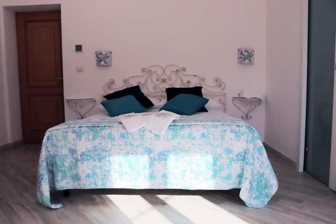 Clelia'S Boutique Rooms & Suites La Maddalena  Exteriér fotografie