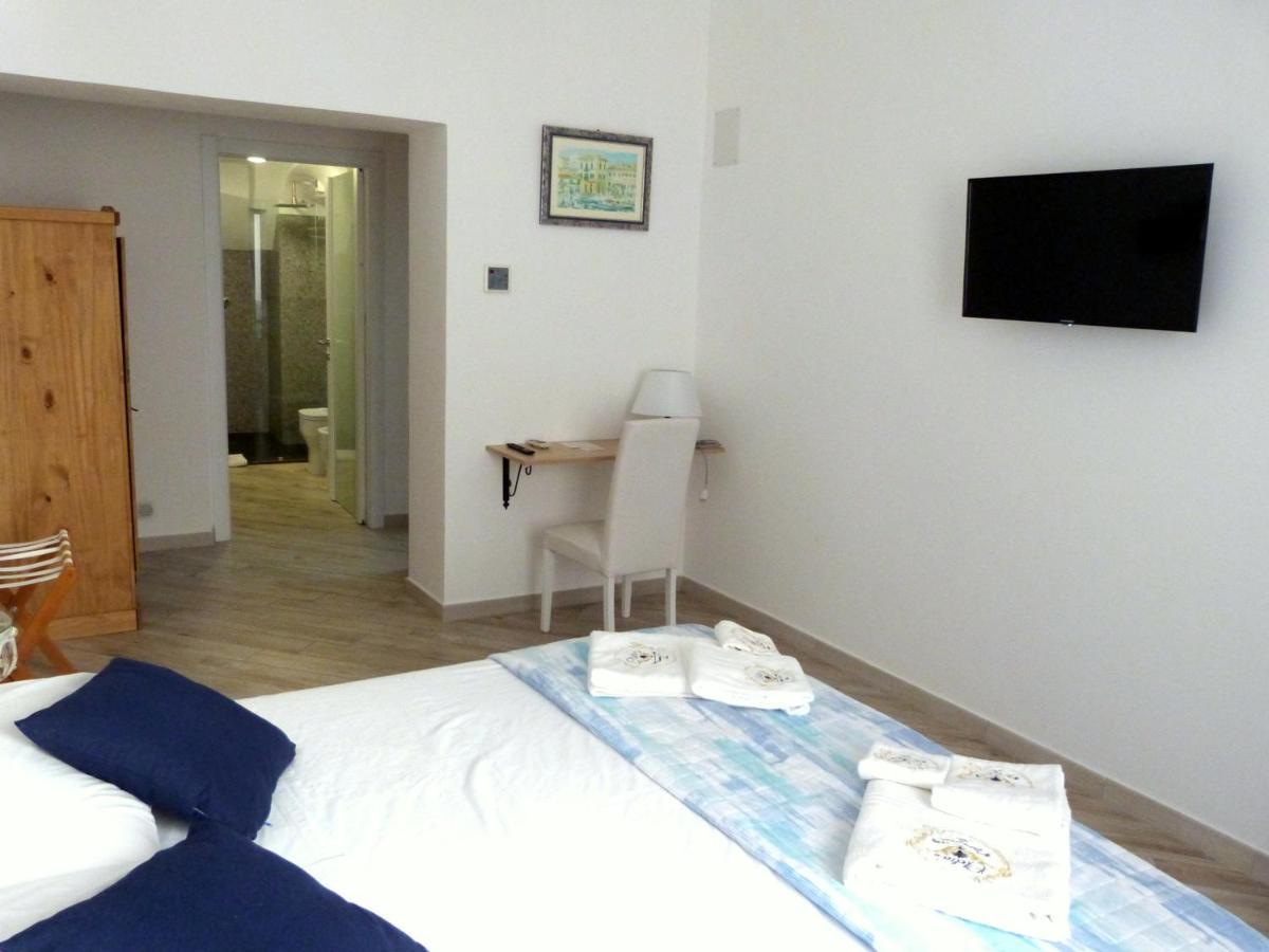 Clelia'S Boutique Rooms & Suites La Maddalena  Exteriér fotografie