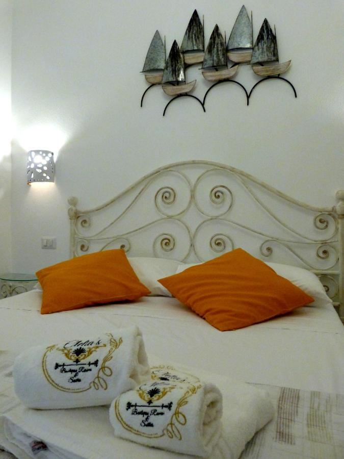 Clelia'S Boutique Rooms & Suites La Maddalena  Exteriér fotografie