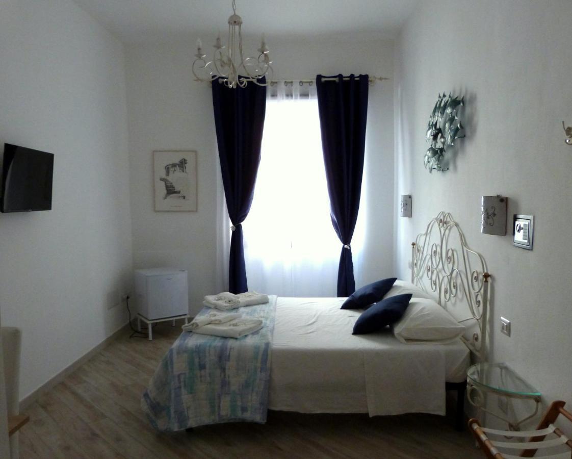 Clelia'S Boutique Rooms & Suites La Maddalena  Exteriér fotografie
